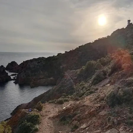 Bleu Azur Cap Esterel, Superbe 2 Pieces Vue Cap Esterel Trame Large Apartment Saint-Raphael (Var)